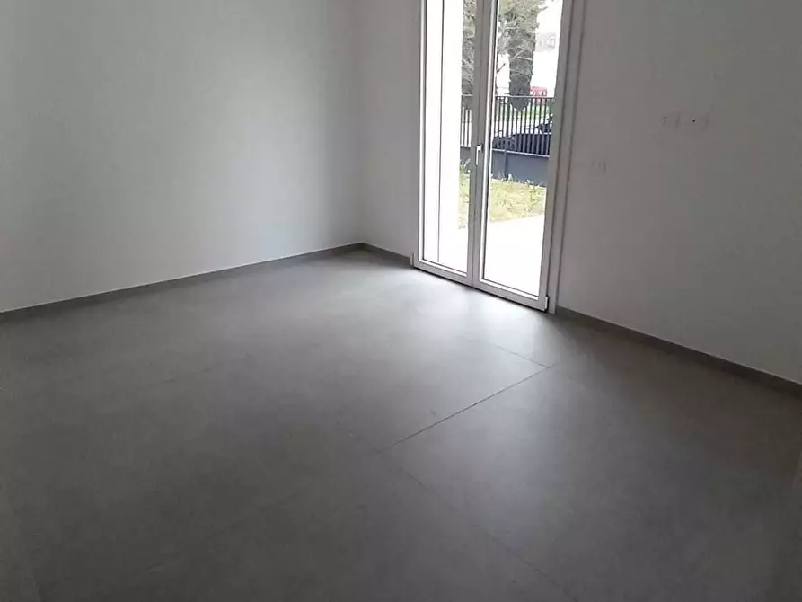 Immagine 10 di Quadrilocale in vendita  in Via della Fiera 85 a Rimini