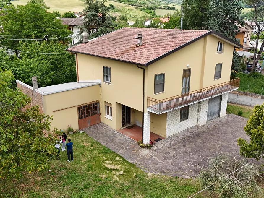 Immagine 3 di Casa bifamiliare in vendita  in Via Montefeltro 130 a Novafeltria