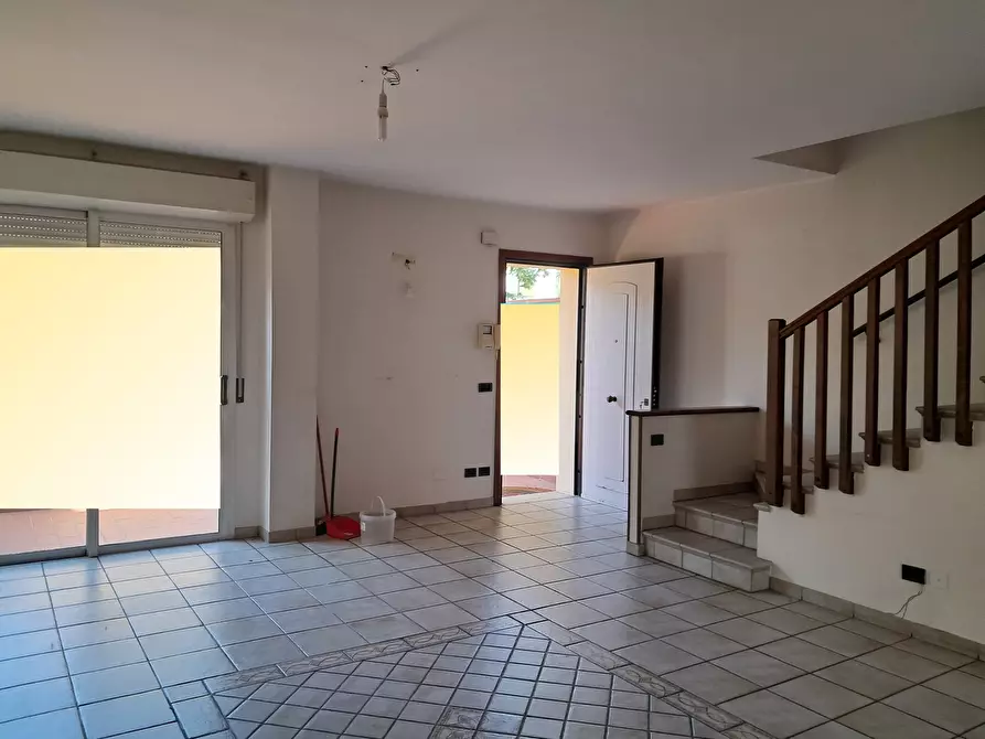 Immagine 1 di Villetta a schiera in affitto  a Santarcangelo Di Romagna