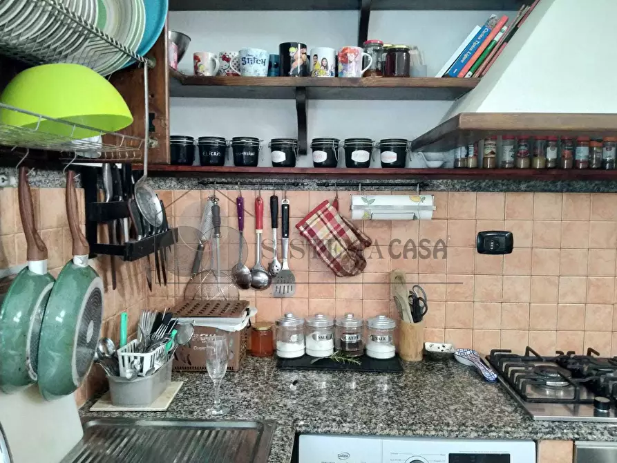 Immagine 8 di Porzione di casa in vendita  in via Figliola snc a Ortonovo