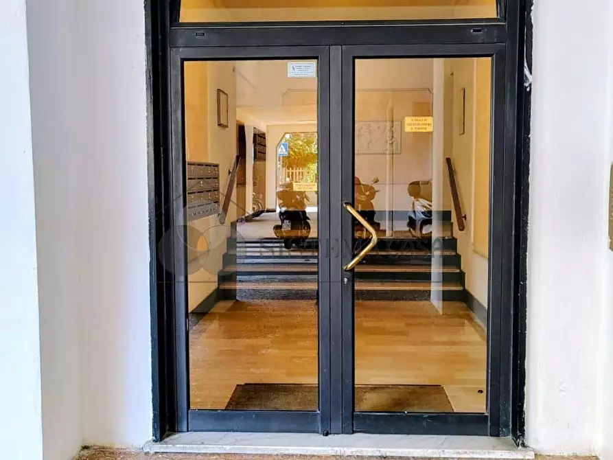 Immagine 21 di Quadrilocale in vendita  in Piazzale Europa 37 a Recco