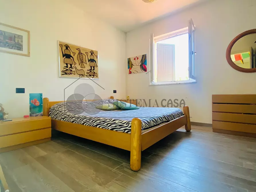 Immagine 32 di Villa in vendita  a Castelnuovo Magra