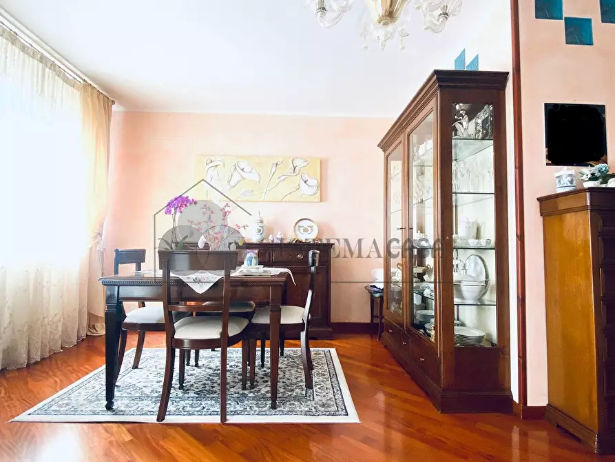 Immagine 5 di Quadrilocale in vendita  in Via Brigate partigiane 94 a Follo