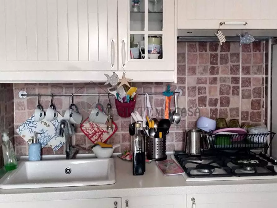 Immagine 7 di Bilocale in vendita  a Sarzana