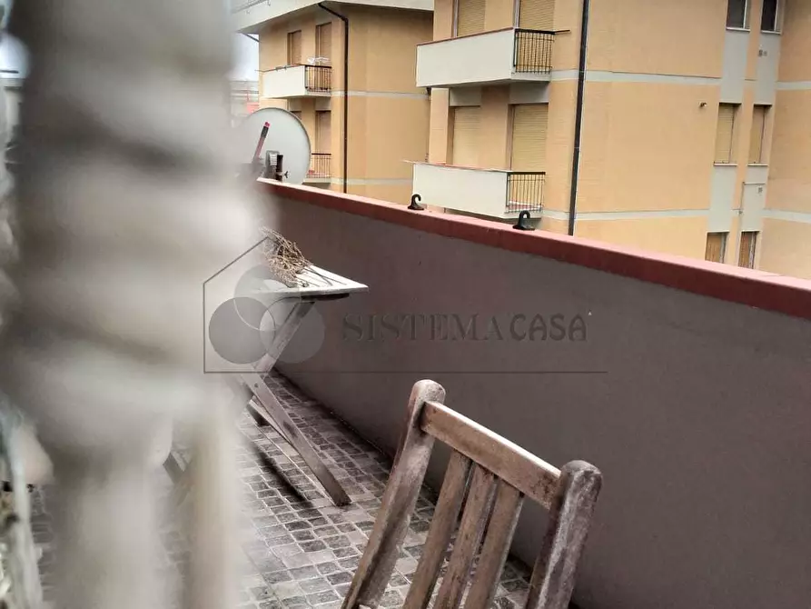 Immagine 4 di Bilocale in vendita  a Sarzana