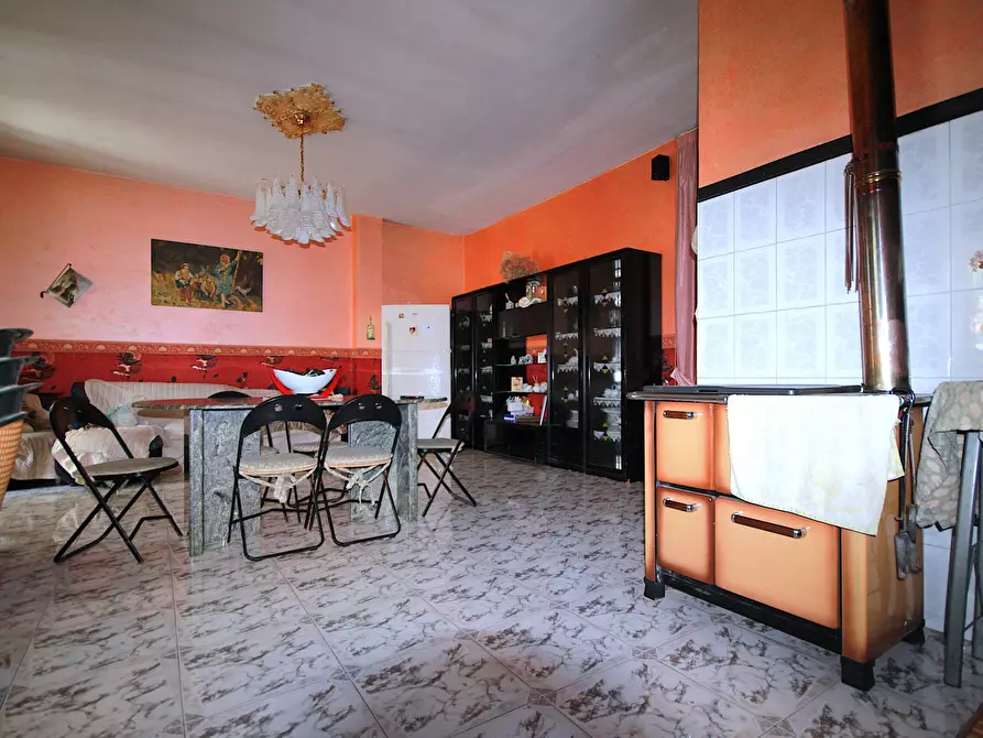 Immagine 5 di Trilocale in vendita  in Via Gaetano Donizetti 5 a Succivo