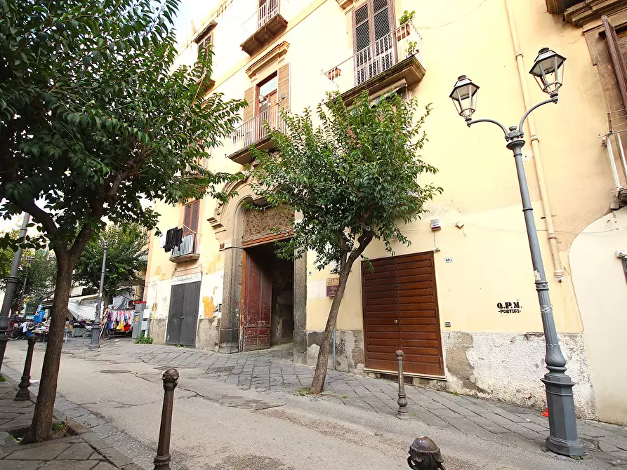 Immagine 4 di Trilocale in vendita  in Via Guglielmo Marconi 49 a Portici