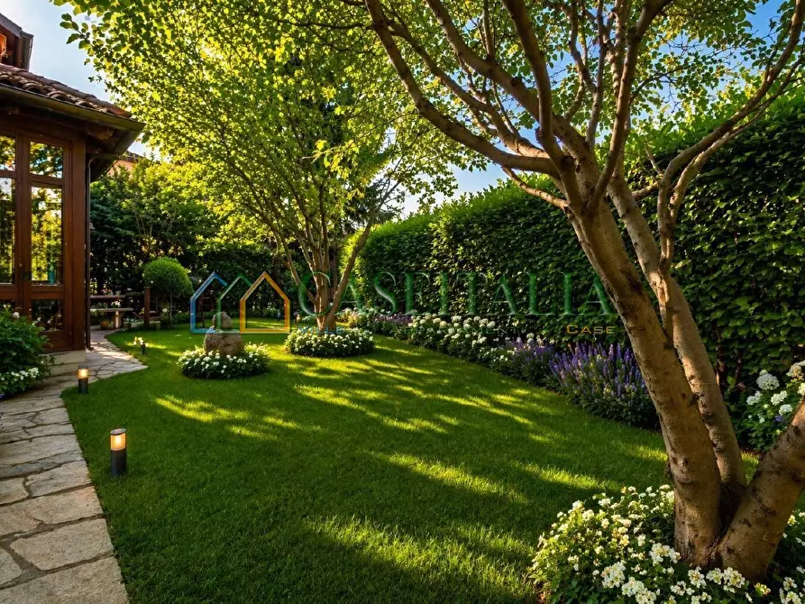 Immagine 3 di Villa in vendita  in Piazza Stazione 2 a Rosta