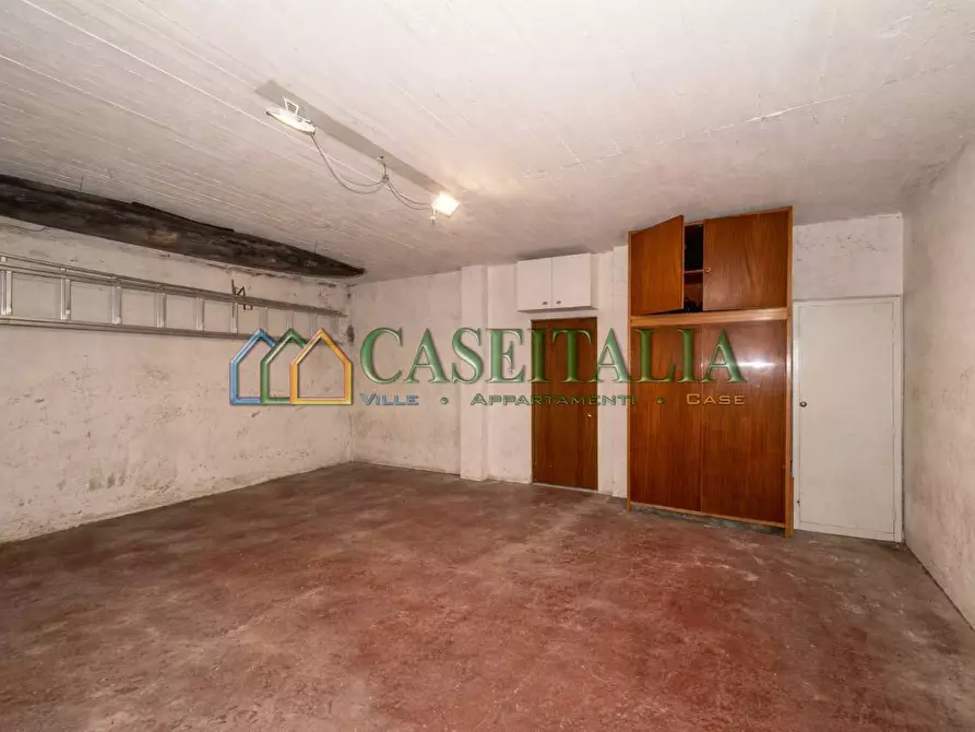 Immagine 37 di Villa in vendita  in Piazza Stazione 2 a Rosta