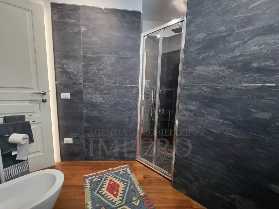 Immagine 10 di Bilocale in vendita  in Via Cristoforo Colombo 9 a Ventimiglia