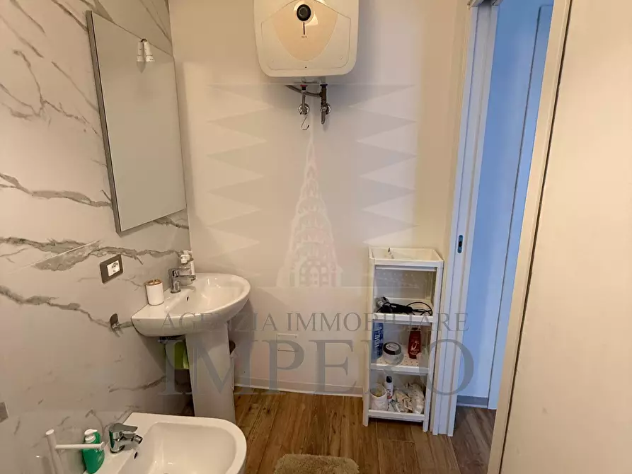 Immagine 11 di Bilocale in vendita  in Via Gianchette 10 a Ventimiglia