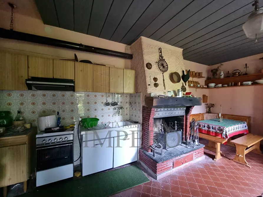 Immagine 3 di Baita in vendita  in Alta Via dei Monti Liguri 11 a Rocchetta Nervina