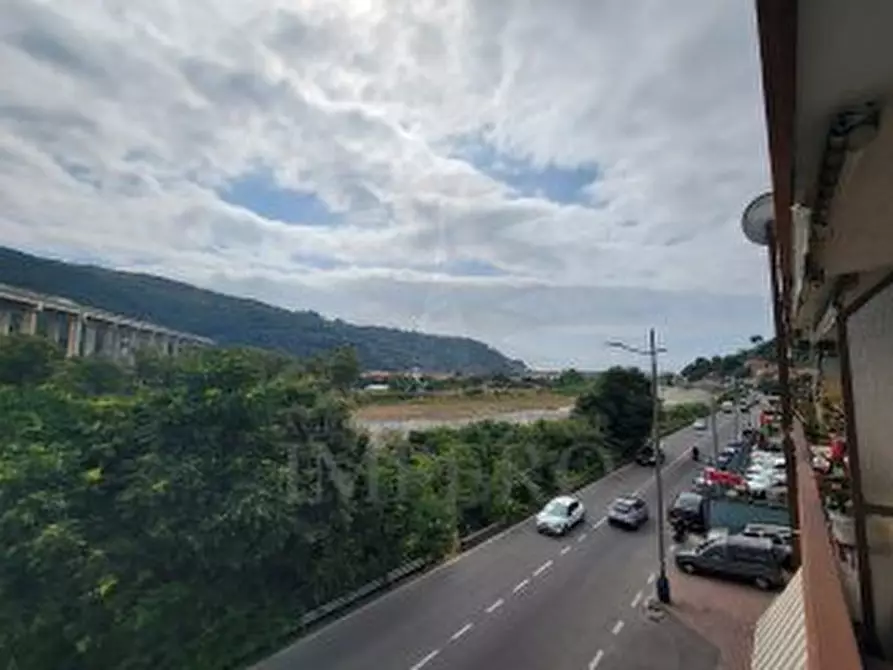 Immagine 22 di Trilocale in vendita  in Corso della Repubblica 136 a Camporosso
