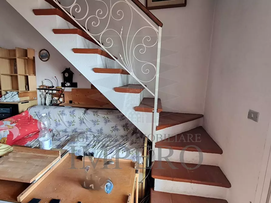 Immagine 10 di Bilocale in vendita  in Via Collasgarba 17 a Ventimiglia