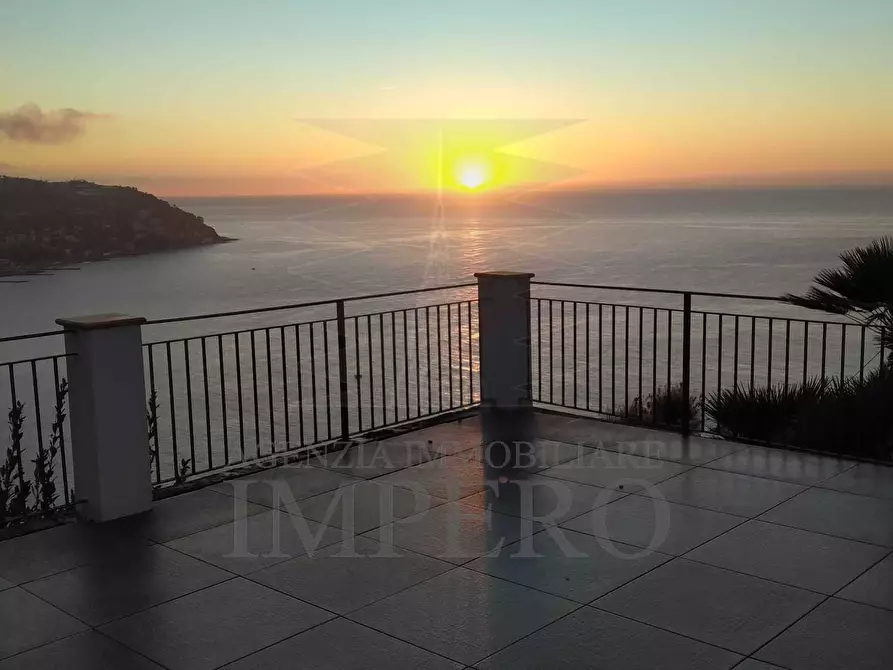 Immagine 2 di Villa in vendita  in Strada Curtasse a Bordighera