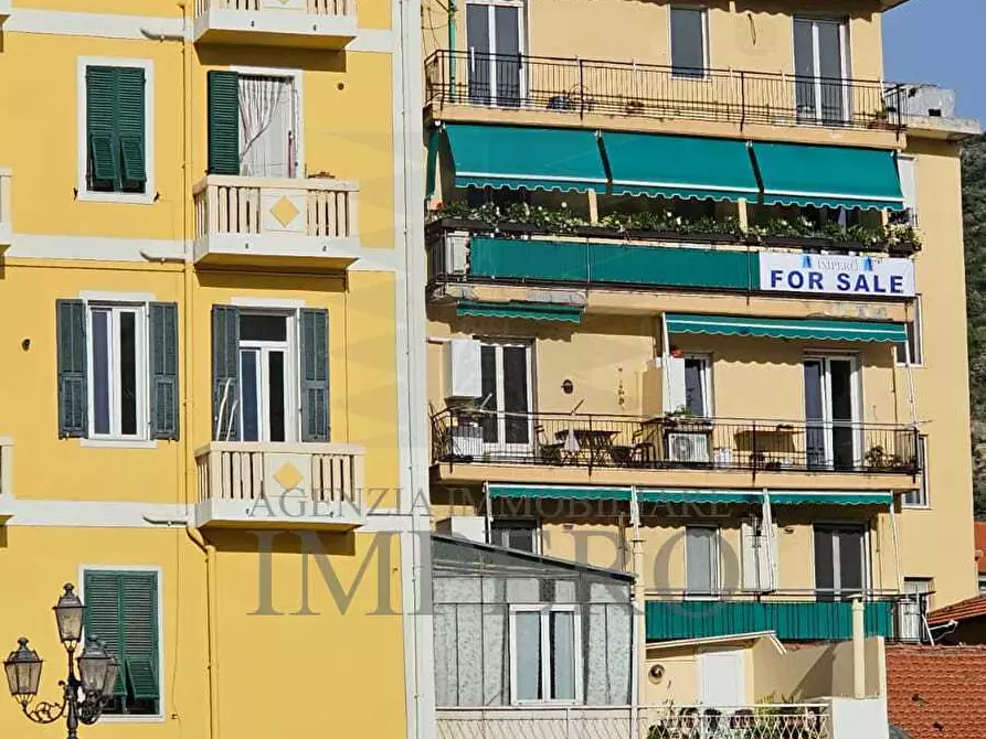 Immagine 1 di Quadrilocale in vendita  in Via Aprosio 2 a Ventimiglia