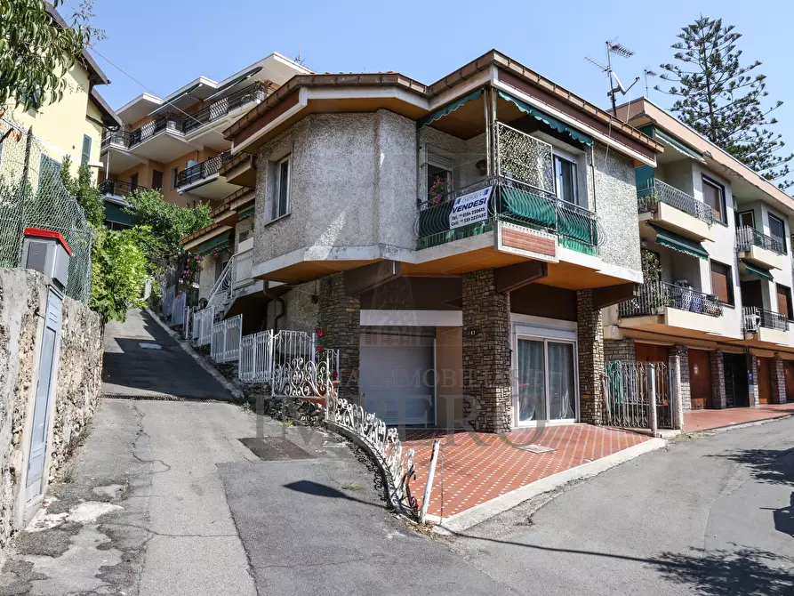 Immagine 39 di Casa indipendente in vendita  in Via Poggio Ponente 41 a Vallecrosia