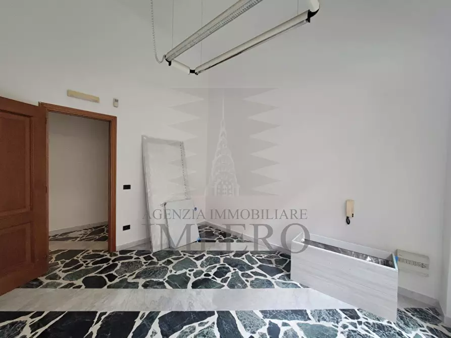 Immagine 11 di Bilocale in vendita  in Via Vittorio Veneto 13 a Bordighera