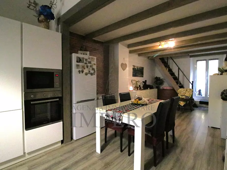 Immagine 1 di Quadrilocale in vendita  in Via Gallardi 9 a Ventimiglia