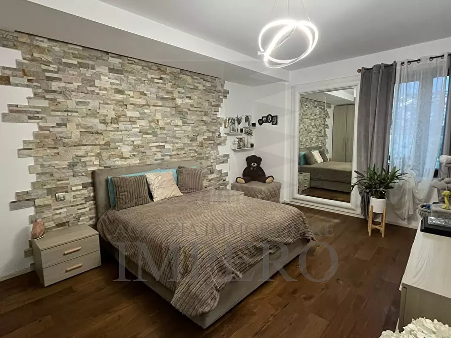 Immagine 16 di Pentalocale in vendita  in Via Tenda 4 a Ventimiglia