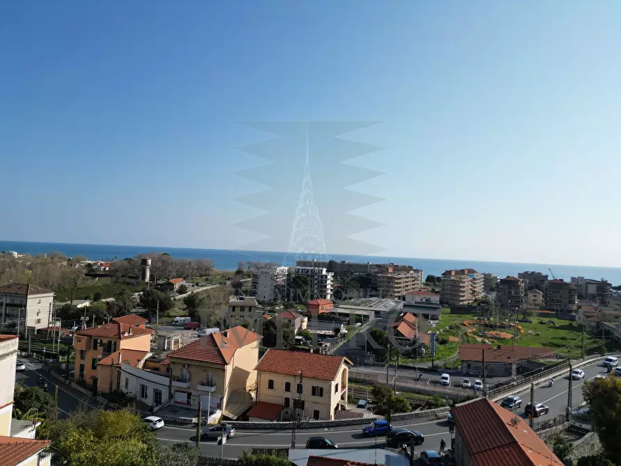Immagine 8 di Bilocale in vendita  in Via Collasgarba 17 a Ventimiglia