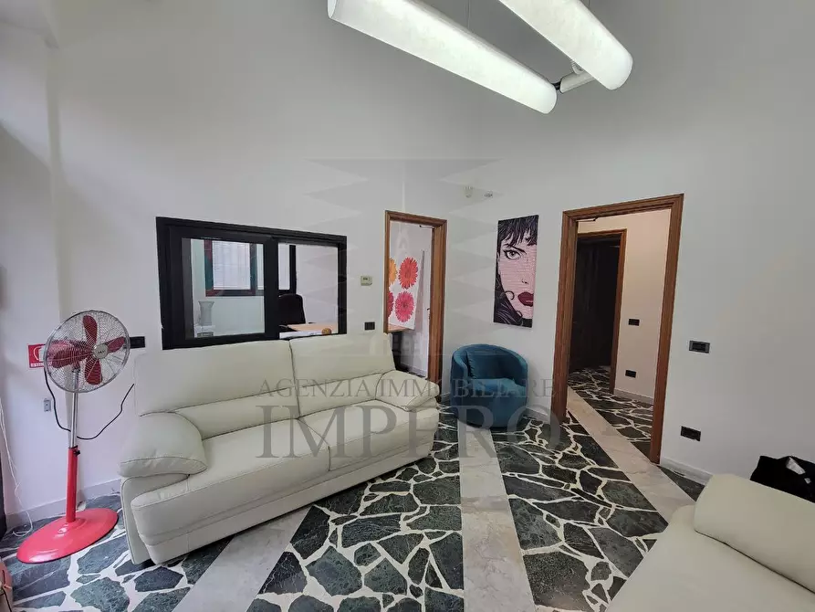 Immagine 3 di Bilocale in vendita  in Via Vittorio Veneto 13 a Bordighera