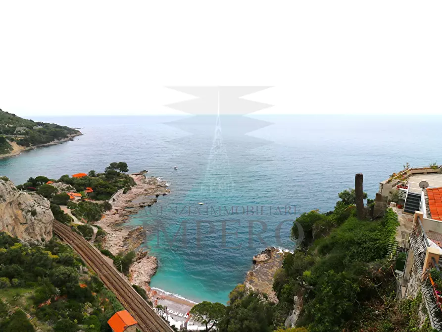 Immagine 3 di Porzione di casa in vendita  in Corso Mentone 81 a Ventimiglia