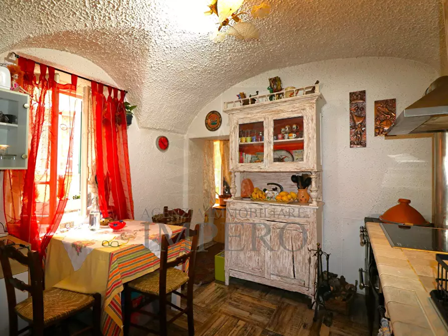 Immagine 4 di Quadrilocale in vendita  in via gioberti 26 a Badalucco