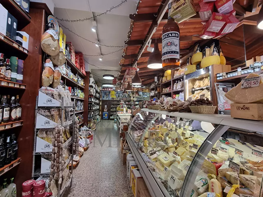 Immagine 6 di Attività commerciale in vendita  in Via Ruffini 10 a Ventimiglia