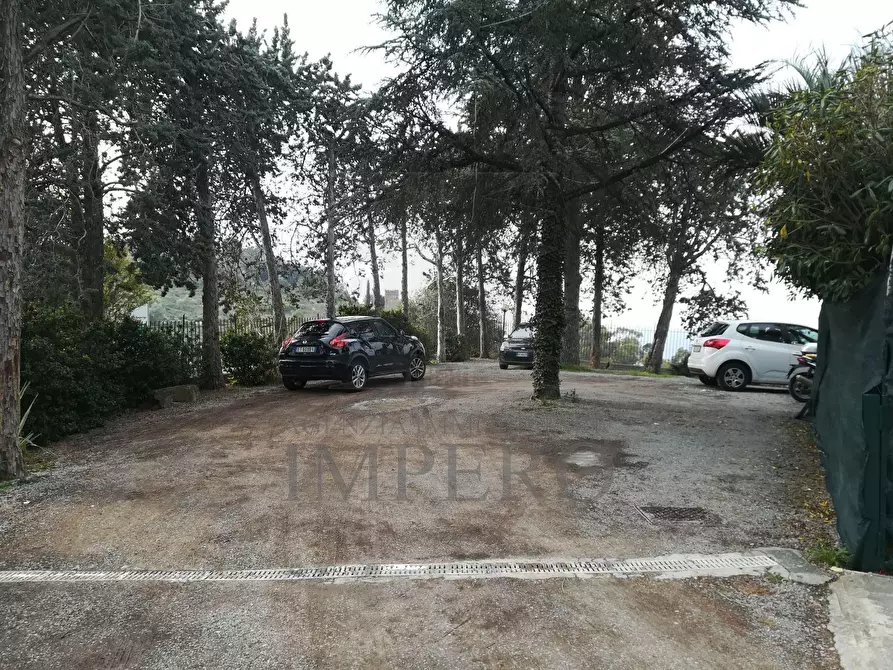 Immagine 9 di Trilocale in vendita  in Via Generale Vincenzo Rossi 79 a Bordighera