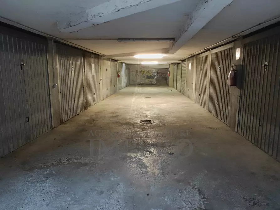 Immagine 6 di Garage in vendita  in Corso Limone Piemonte 112 a Ventimiglia