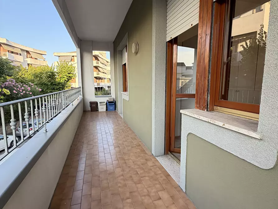 Immagine 13 di Trilocale in affitto  a Francavilla Al Mare