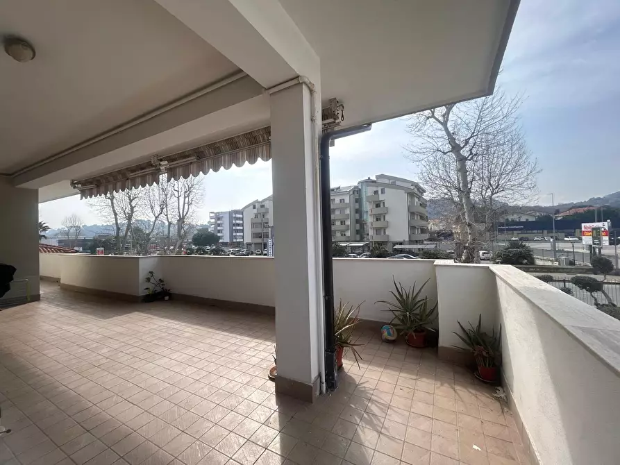 Immagine 22 di Pentalocale in vendita  in Viale Maiella 23/A a Francavilla Al Mare