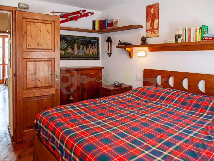 Immagine 19 di Quadrilocale in affitto  a Courmayeur