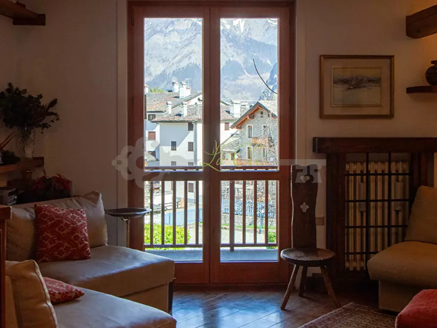 Immagine 2 di Quadrilocale in affitto  a Courmayeur