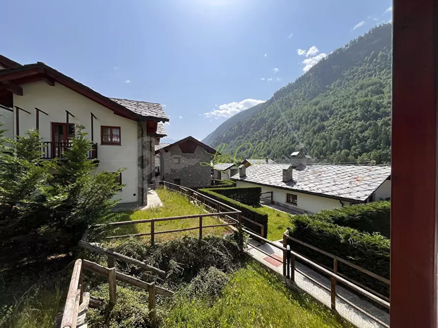 Immagine 11 di Bilocale in vendita  in Viale Allée de la Gare snc a Pre'-Saint-Didier