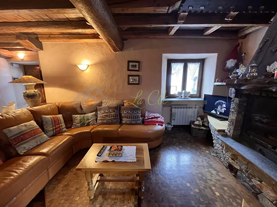 Immagine 6 di Trilocale in vendita  in Via Cesare Ollietti 13 a La Salle