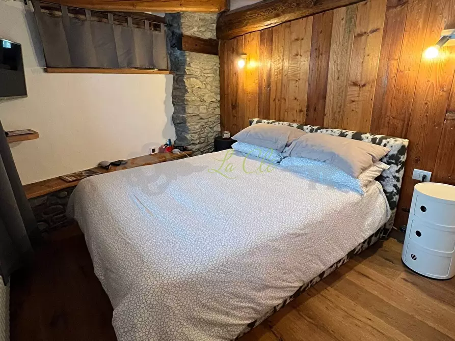 Immagine 10 di Quadrilocale in vendita  a Courmayeur