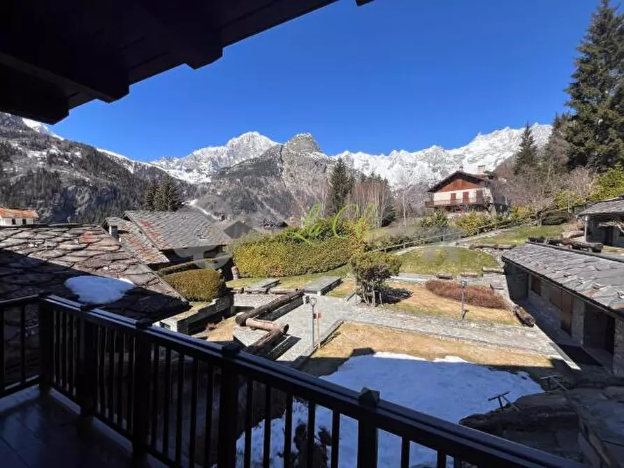 Immagine 9 di Bilocale in vendita  in Route Panoramique 20 a Pre'-Saint-Didier