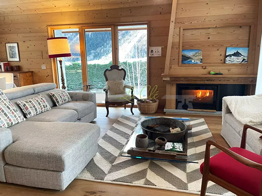 Immagine 10 di Trilocale in affitto  a Pre'-Saint-Didier