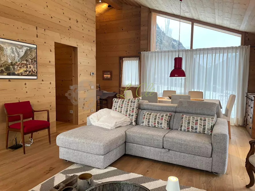 Immagine 4 di Trilocale in affitto  a Pre'-Saint-Didier