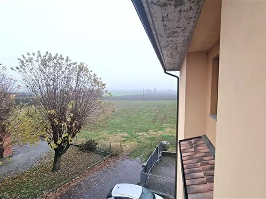 Immagine 16 di Bilocale in vendita  in Strada Val Parma 188 a Parma