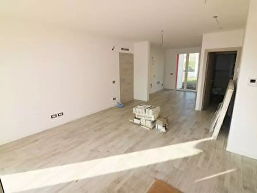 Immagine 10 di Casa bifamiliare in vendita  in Via Gina Romani 15 a Parma