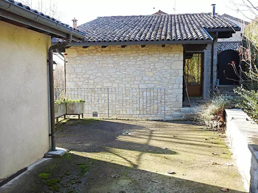 Immagine 30 di Rustico / casale in vendita  in Via I Maggio 381 a Guiglia