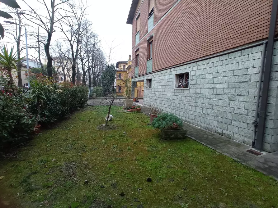 Immagine 11 di Trilocale in vendita  in via Zanichelli 3 a Modena