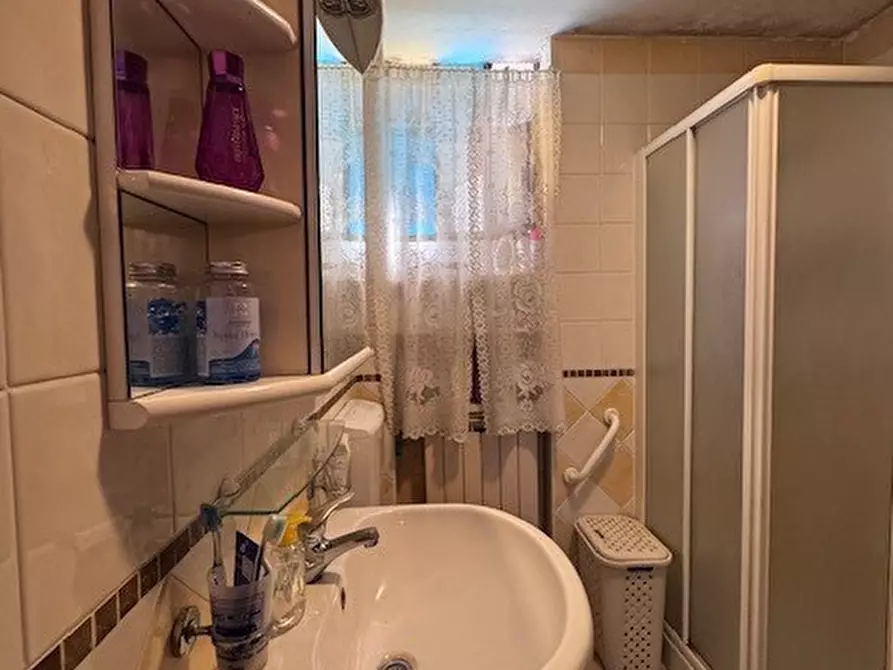 Immagine 10 di Casa bifamiliare in vendita  a Ceregnano