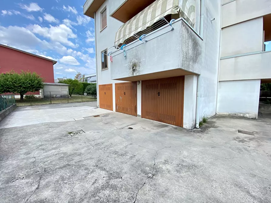 Immagine 23 di Trilocale in affitto  in via incao a Rovigo