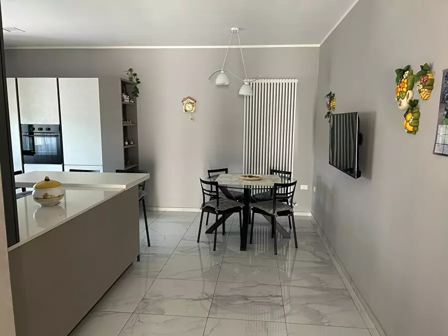 Immagine 4 di Porzione di casa in vendita  in Via Giuseppe Mazzini a Porto Viro