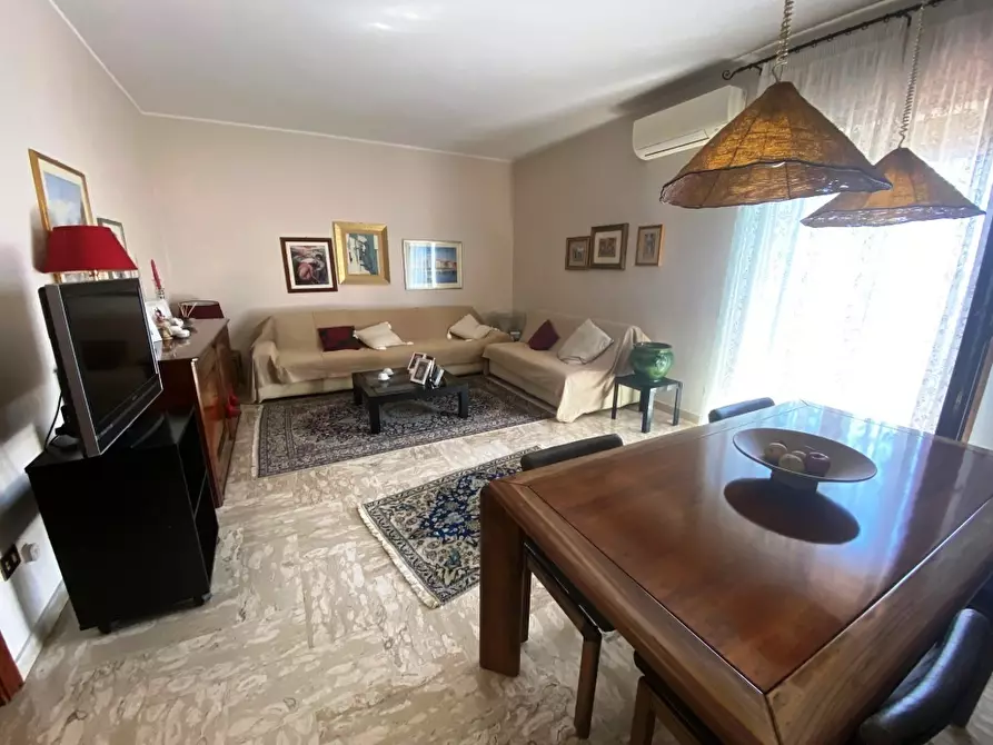 Immagine 2 di Trilocale in vendita  in Via Salvo D'Acquisto 11 a Triggiano