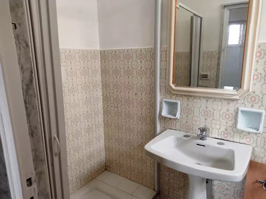 Immagine 8 di Trilocale in vendita  in Via col di lana 3B a Bari